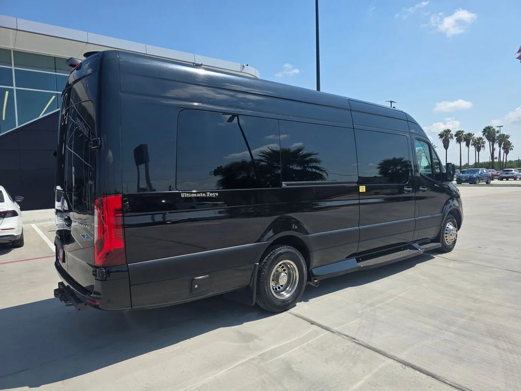Used 2020 Black Mercedes-Benz Cargo 170 WB image 10