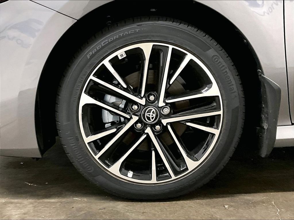 2026 Toyota Camry XLE - Photo 8