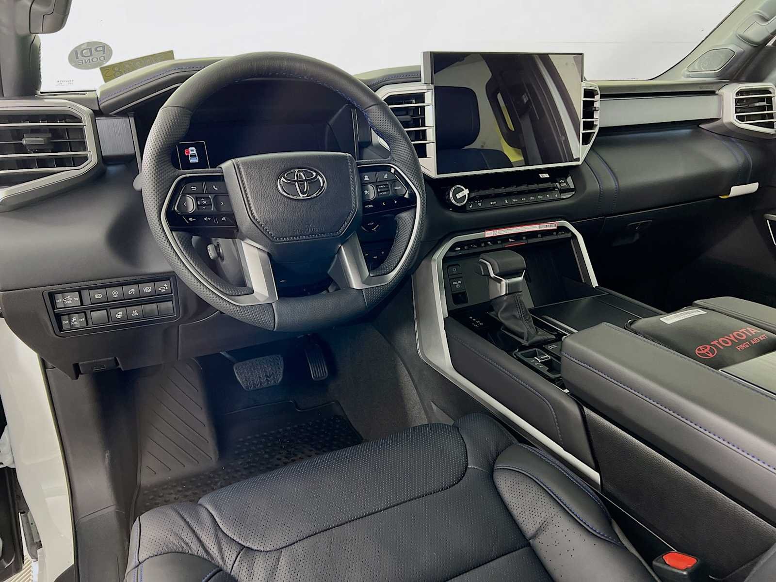 Used 2025 Wind Chill Pearl Toyota Platinum image 6