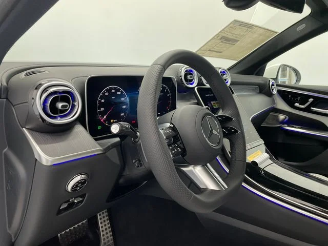 New 2027 White Mercedes-Benz GLC 300 image 37