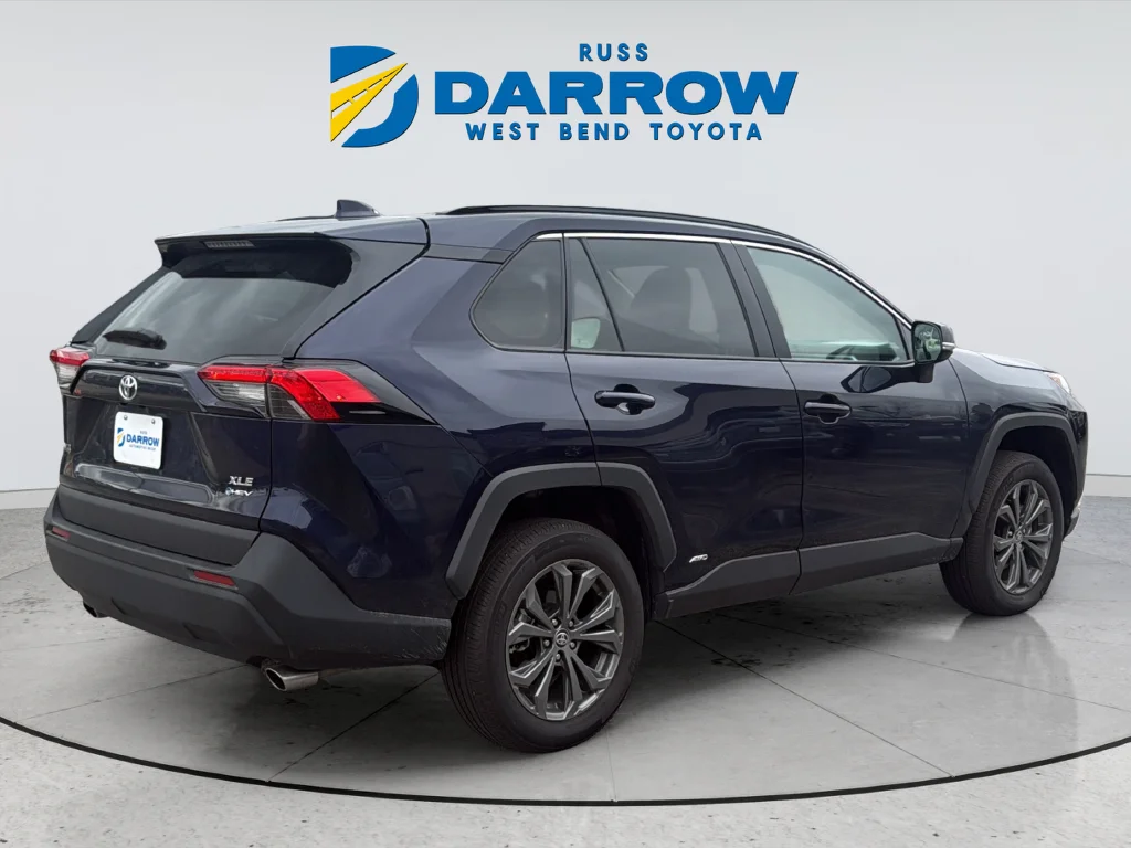 Used 2025 Blue Toyota XLE Premium image 5