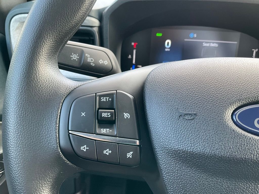 New 2026 Space White Metallic Ford XLT image 4