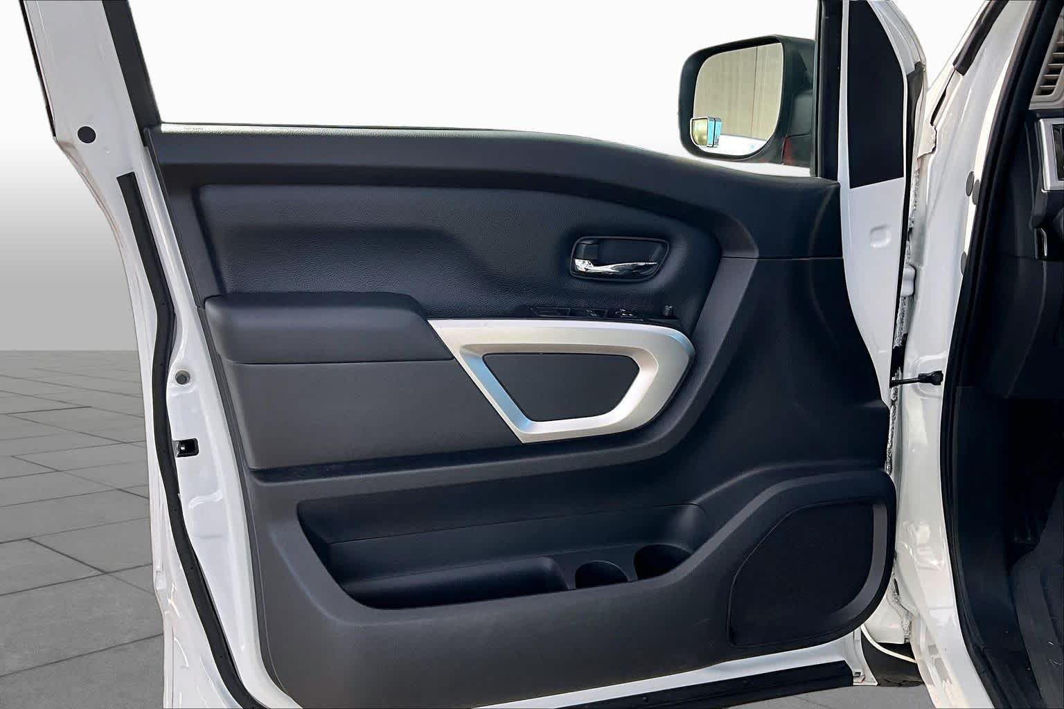 Used 2019 Glacier White Nissan SV image 21