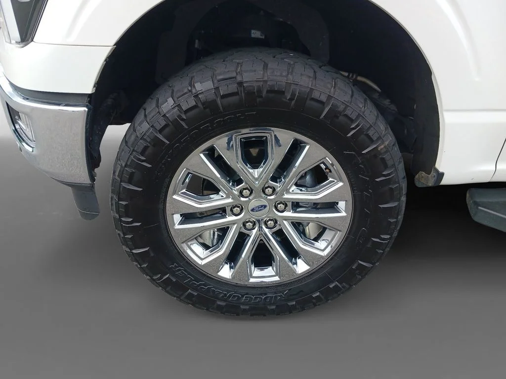 Used 2024 White Ford Lariat image 15
