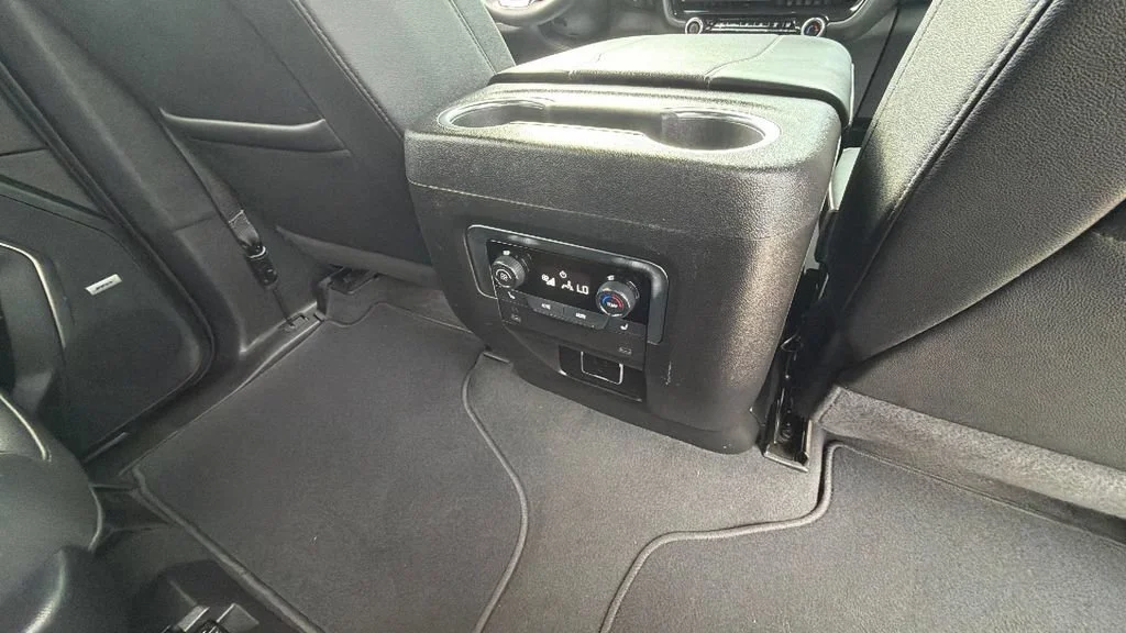 Used 2025 Dark Ash Metallic Chevrolet Premier image 33
