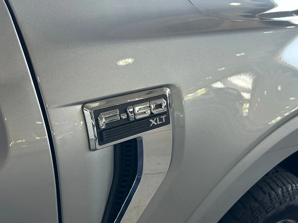 Used 2025 Silver Metallic Ford XLT image 15