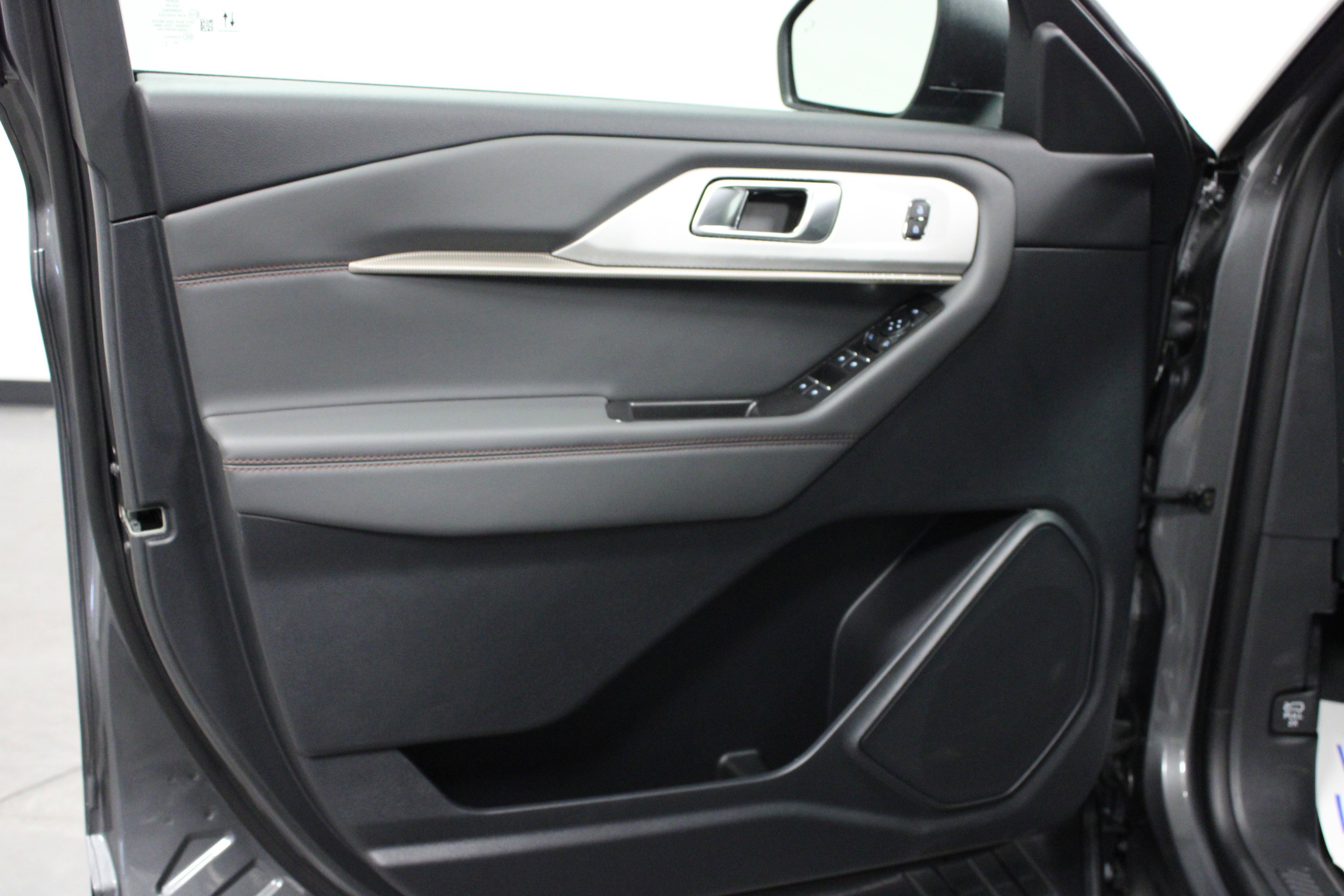 New 2026 Carbonized Gray Metallic Ford Active image 11