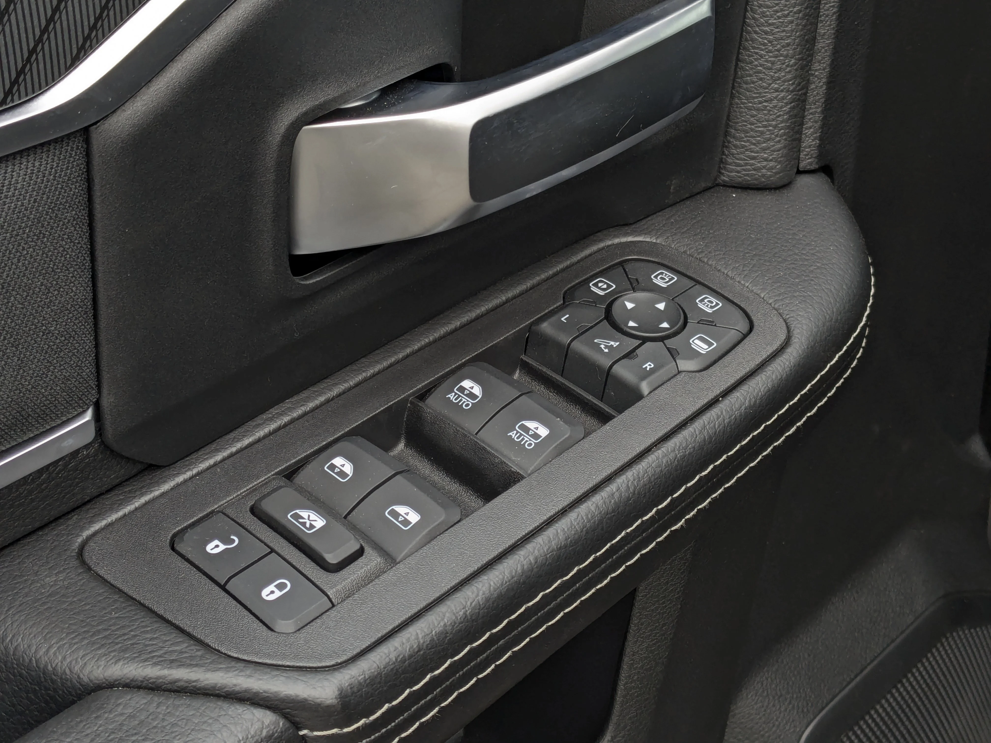 New 2025 Grey RAM BIG HORN - - CUMMINS HO - 5 LIFT - 35 A/T TIRES - FUELS & TONS MORE! image 13