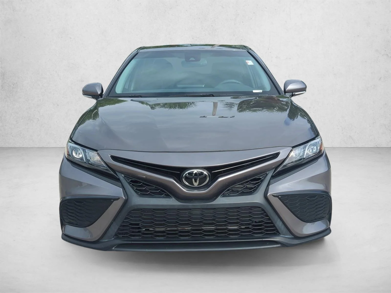 Used 2024 Predawn Gray Mica Toyota SE image 2