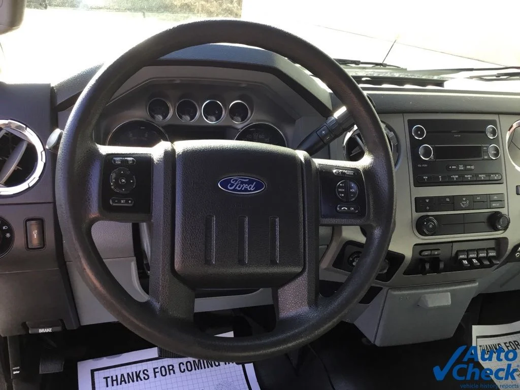 2016 Ford F-350 Super Duty XLT - Photo 38