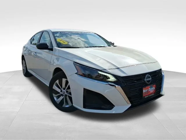 2025 Nissan Altima
