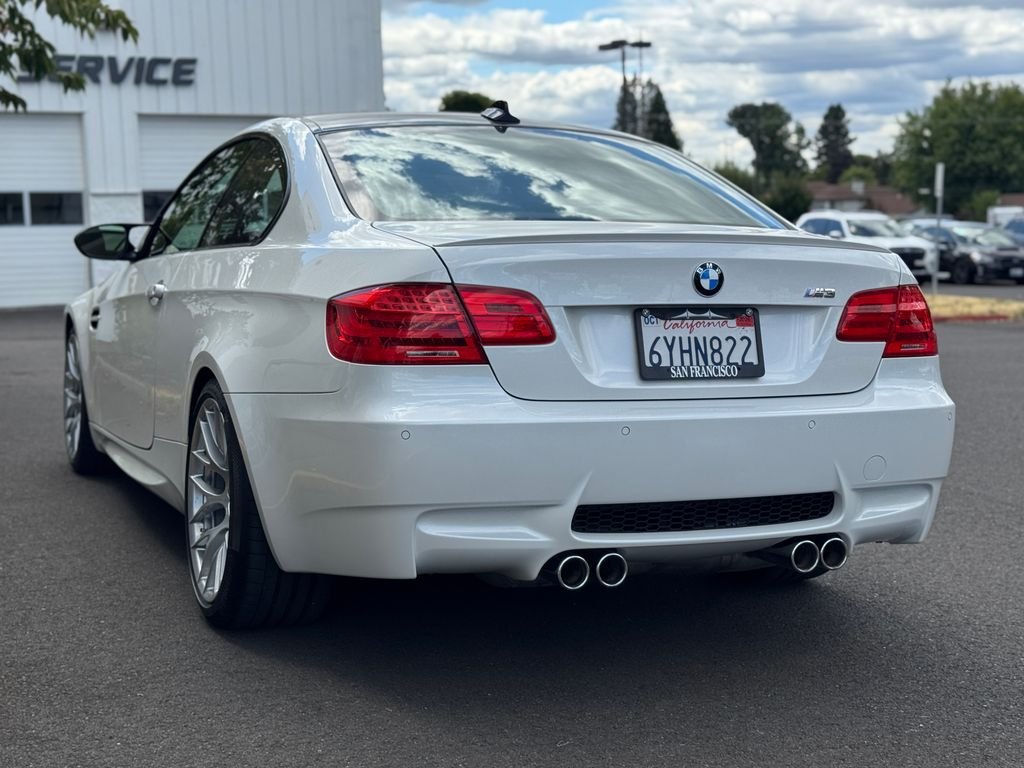 Used 2013 White Metallic BMW Base image 2