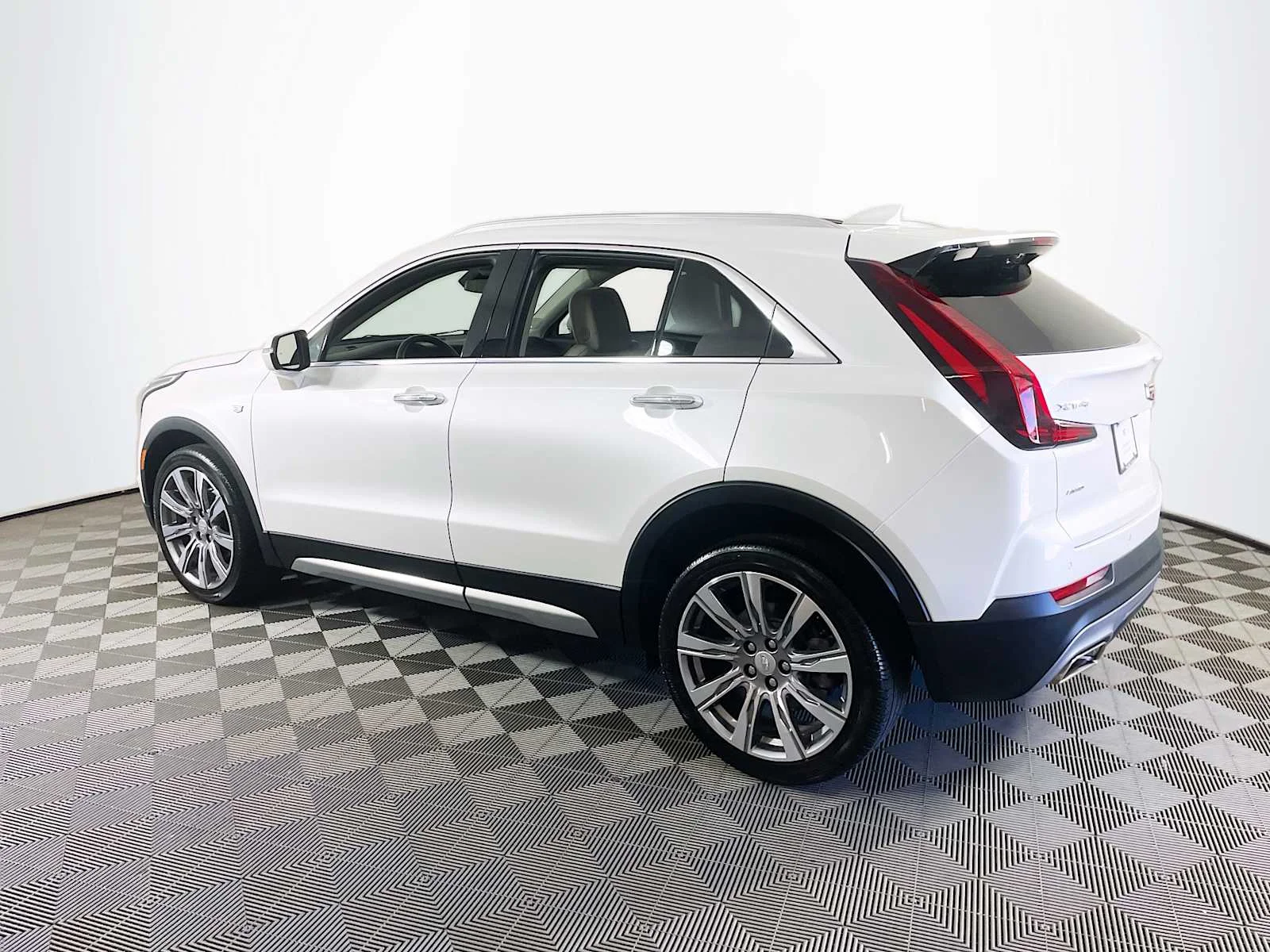 Used 2023 Crystal White Tricoat Cadillac AWD Premium Luxury image 6