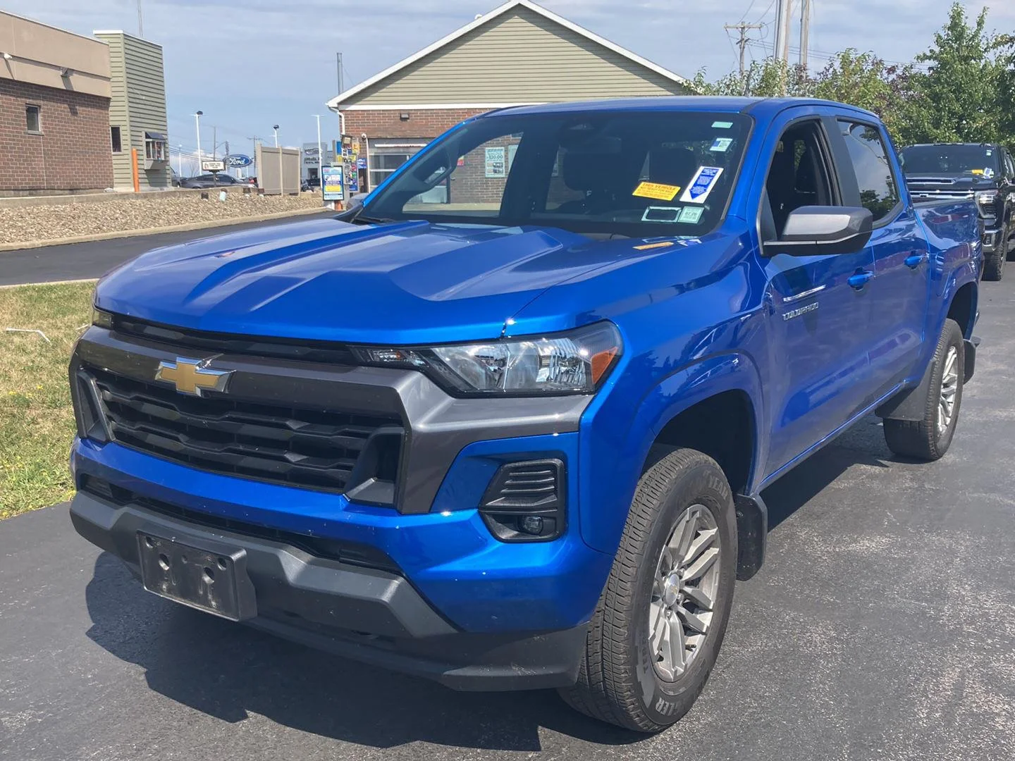 Used 2023 GLACIER BLUE METALLIC Chevrolet 4WD LT image 3