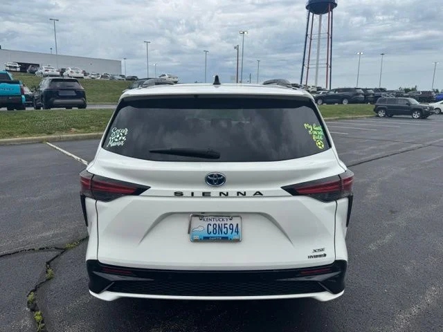 Used 2022 White Toyota XSE image 4