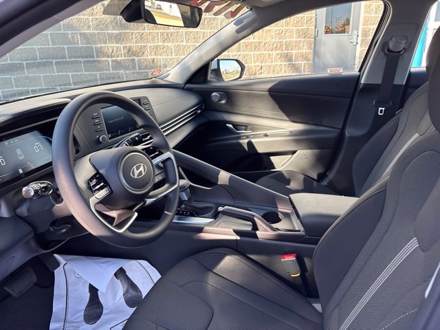 New 2026 Serenity White Hyundai SE image 15