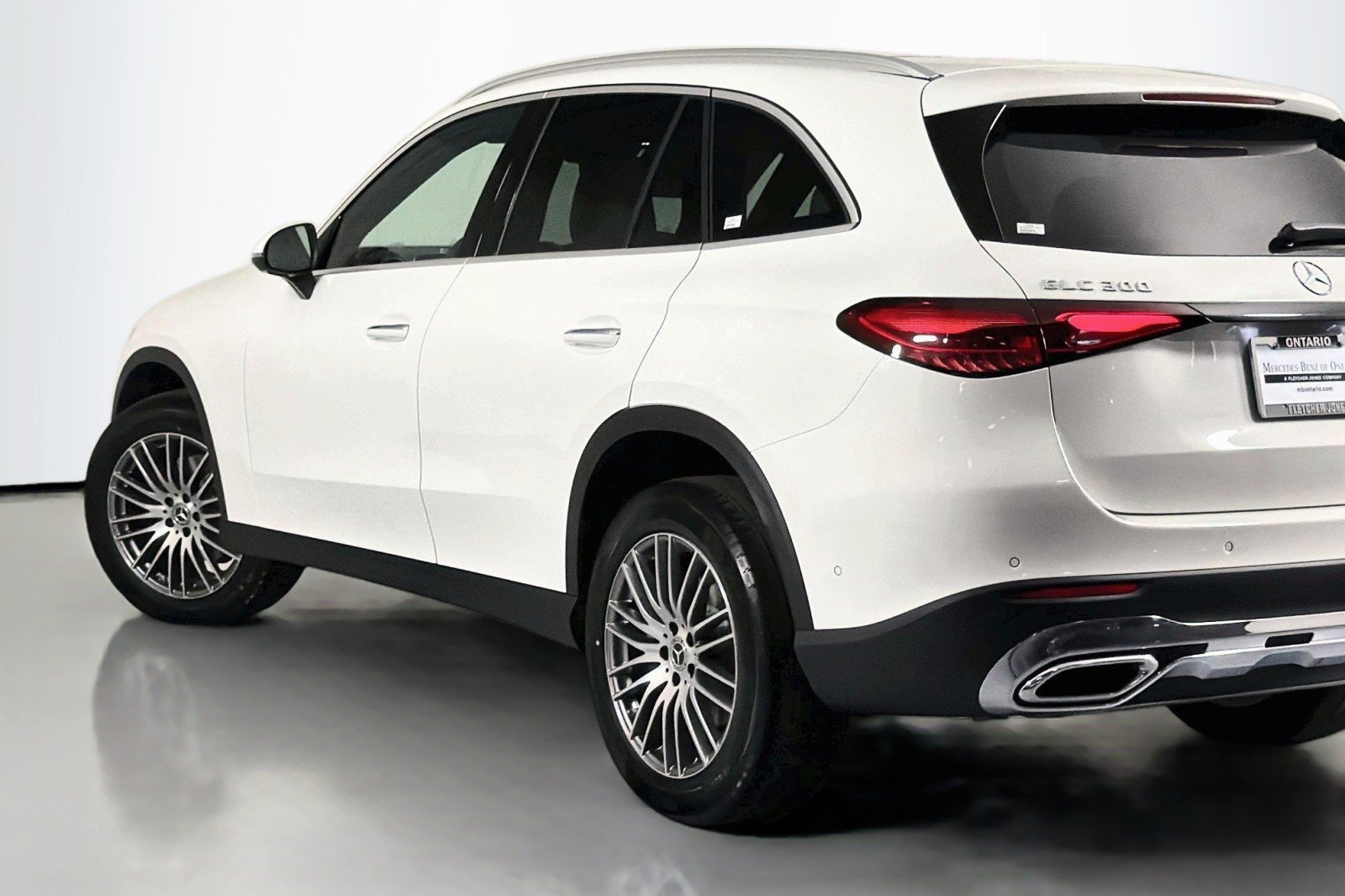 New 2026 Polar White Mercedes-Benz GLC 300 SUV image 14