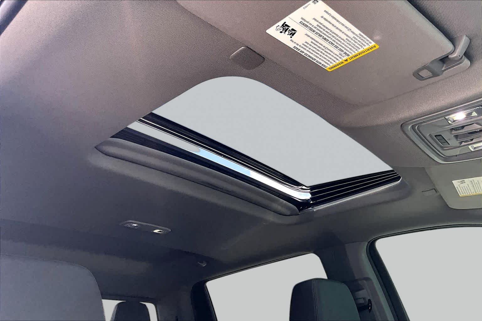 Used 2026 Summit White GMC SLT image 14