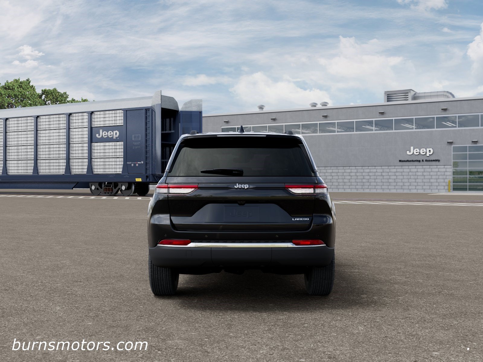 New 2026 Diamond Black Crystal Pearl-Coat Exterior Paint Jeep Laredo image 7
