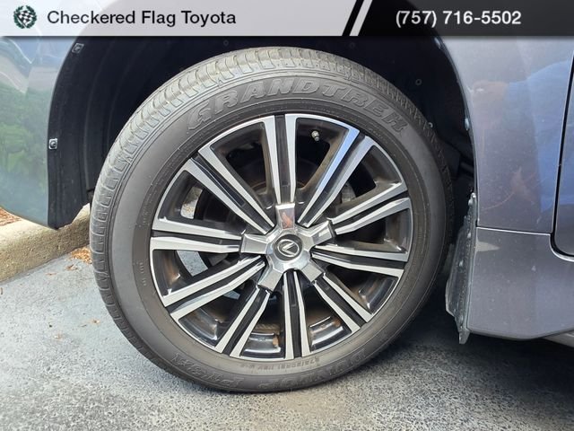 Used 2018 Nebula Gray Pearl Lexus 570 image 13