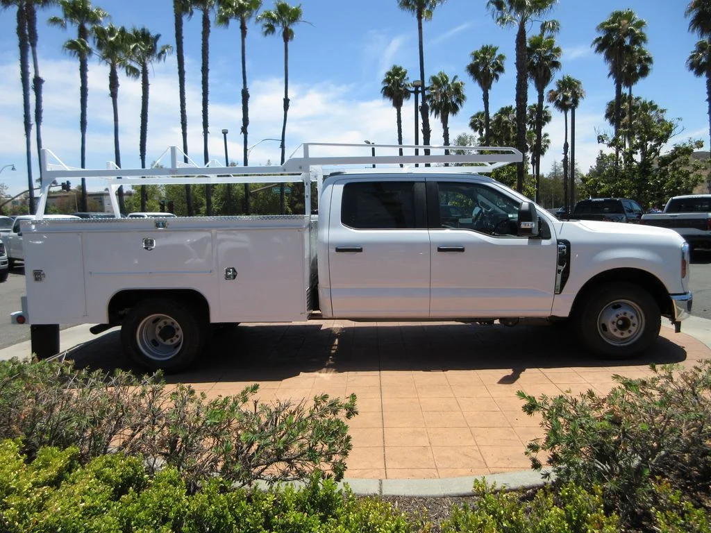 New 2026 Oxford White Ford XL image 5