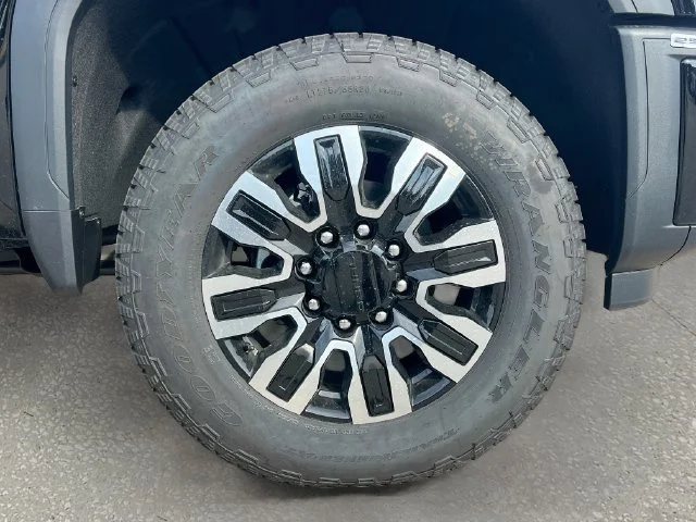 2026 GMC Sierra 2500HD Denali Ultimate - Photo 19