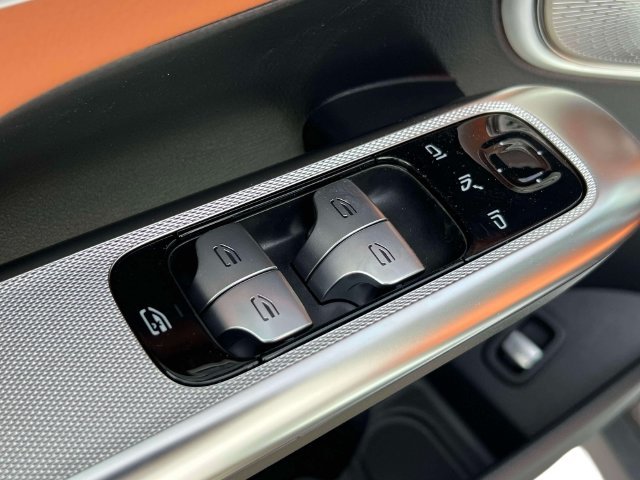 New 2027 Polar White Mercedes-Benz GLC 300 image 18