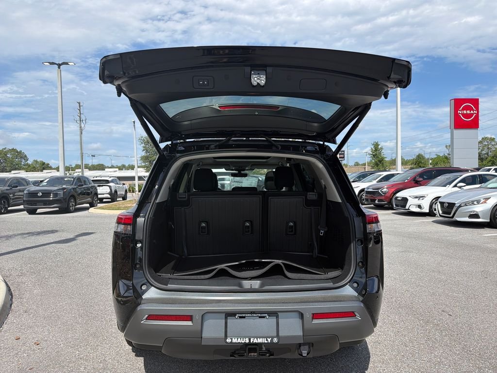 New 2026 Nissan Pathfinder Platinum 4D Sport Utility