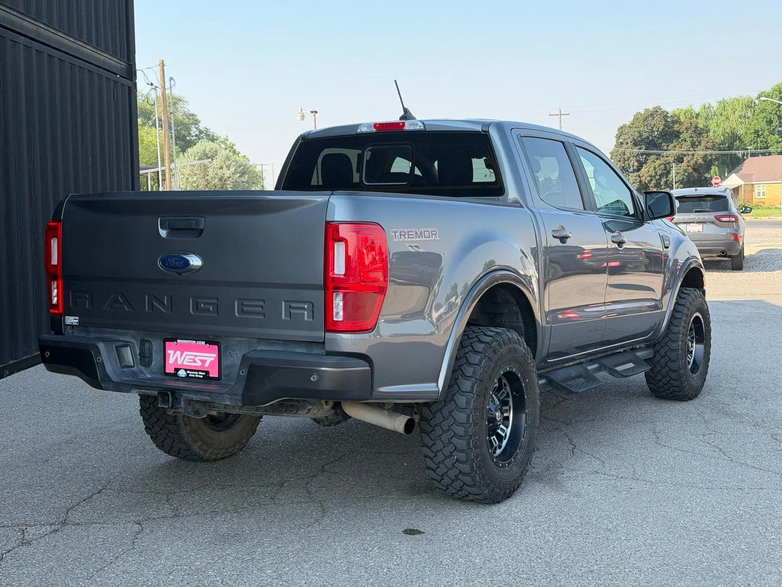 Used 2023 Gray Ford Lariat image 7