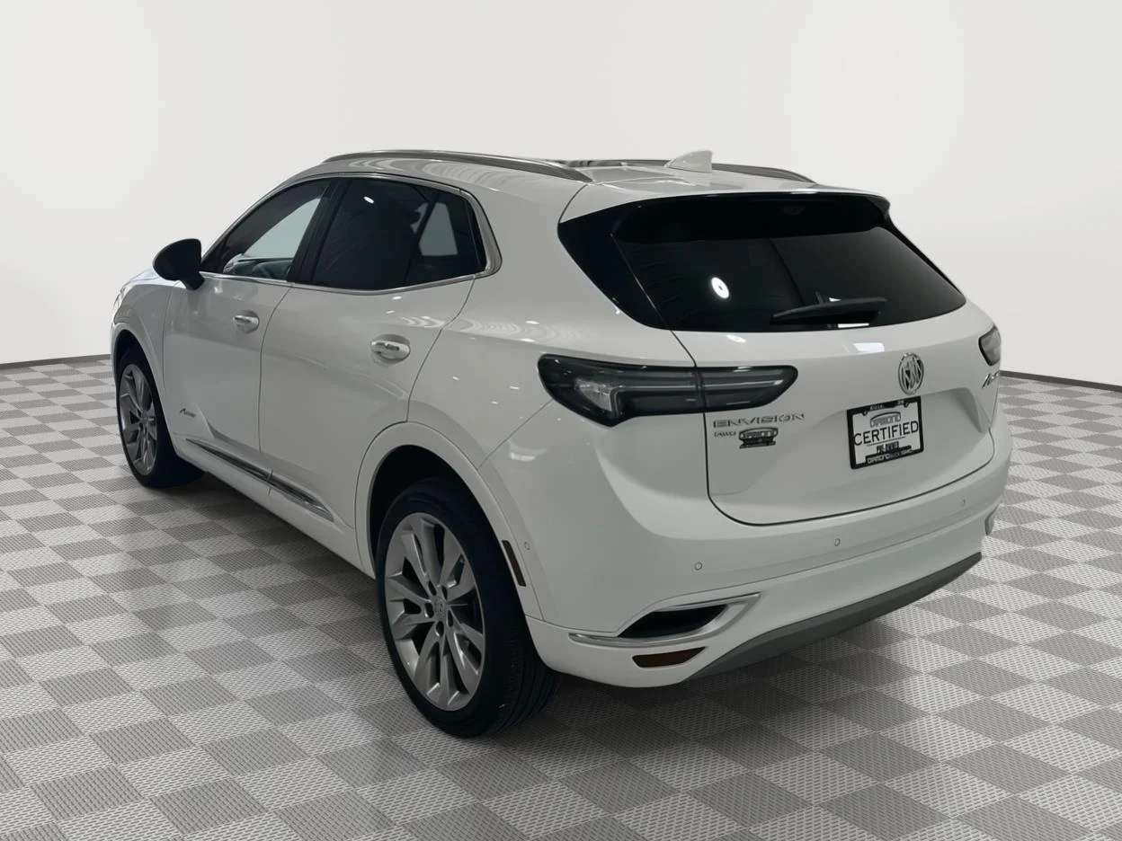 Used 2022 SUMMIT WHITE Buick Avenir image 3