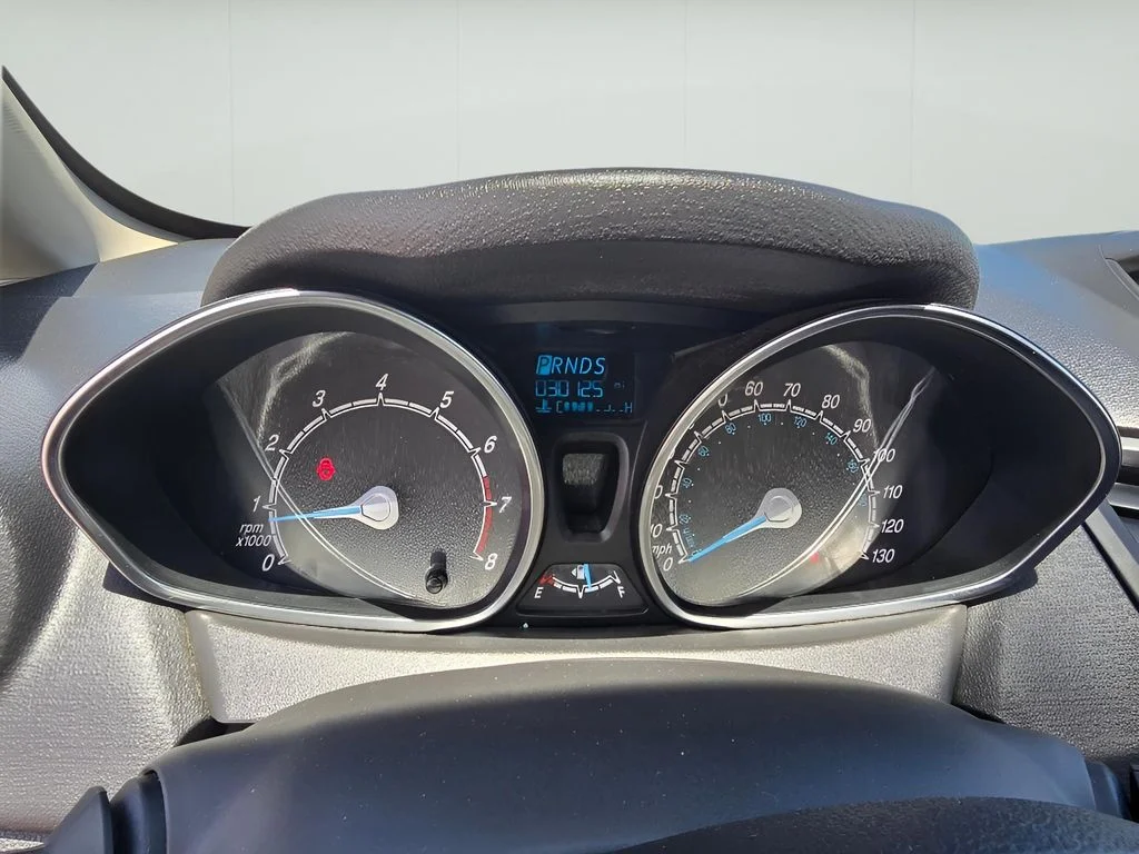 Used 2019 Magnetic Metallic Ford SE image 11