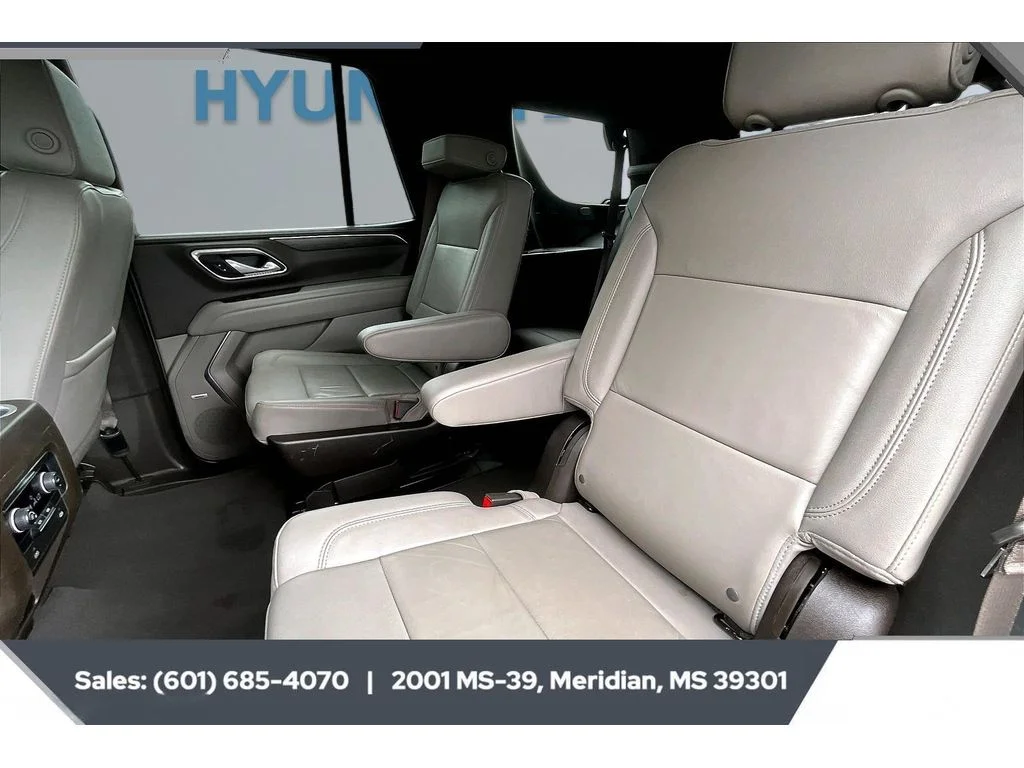 Used 2024 Summit White Chevrolet LT image 19