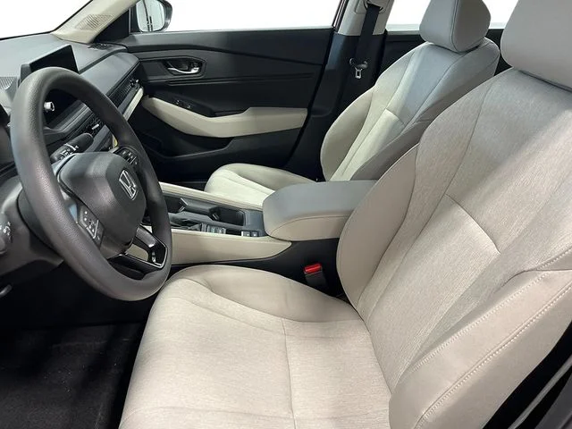 New 2026 Platinum White Pearl Honda SE image 15