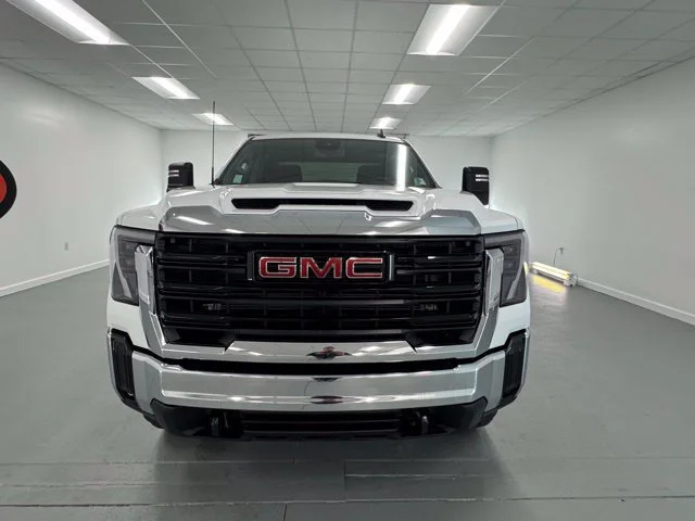 New 2026 Summit White GMC Pro image 2