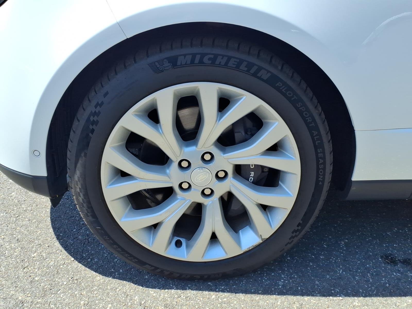 Certified Used 2022 Fuji White 1aa Land Rover Westminster image 9