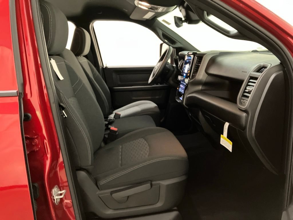 New 2026 Molten Red Pearl-Coat Exterior Paint RAM Tradesman image 19