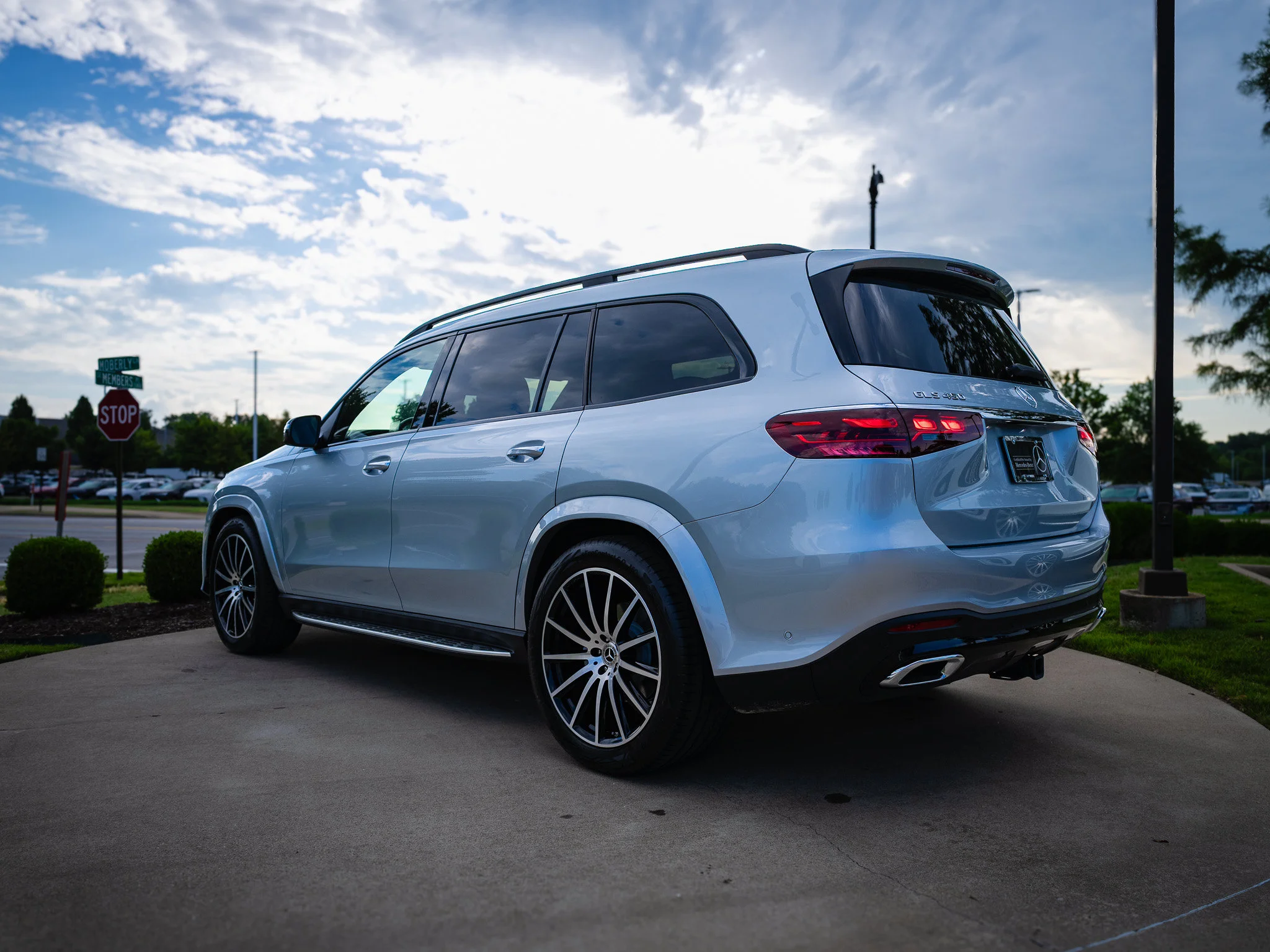 Certified Used 2025 Cirrus Silver Metallic Mercedes-Benz GLS 450 image 11