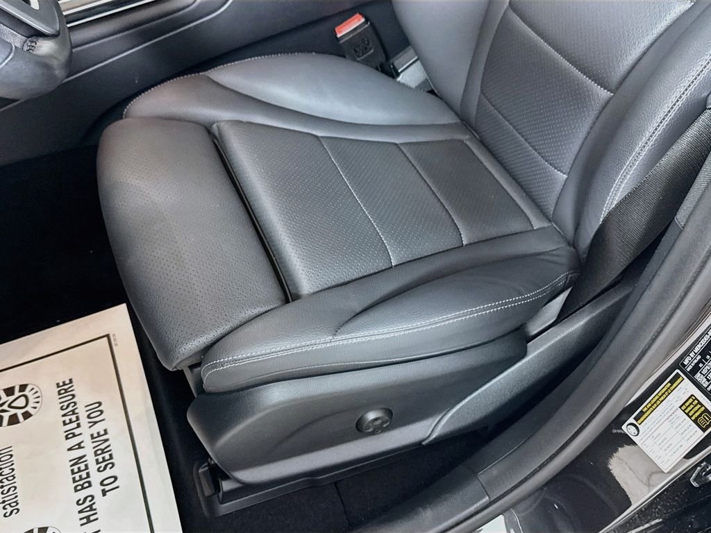 Used 2022 Graphite Grey Metallic Mercedes-Benz 300 image 21