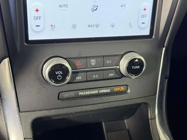 Used 2022 White Ford Titanium image 30