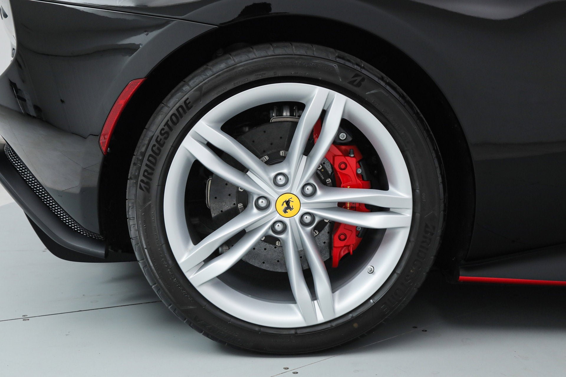 Certified Used 2025 Nero Ferrari  image 52
