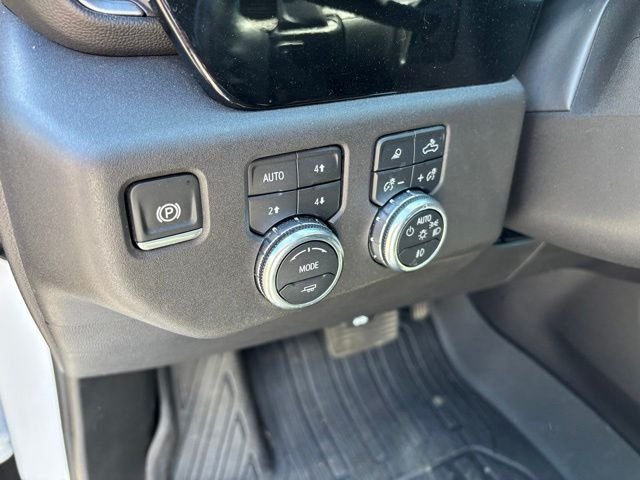 Used 2024 White Frost GMC SLT image 9