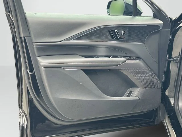2025 Cadillac LYRIQ Sport 1 - Photo 13