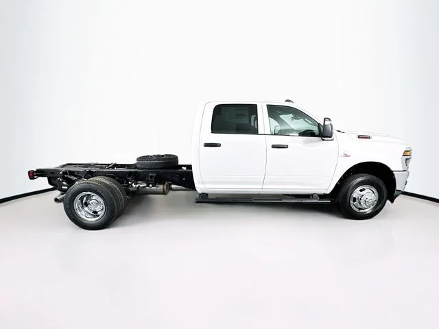 New 2026 Bright White Clear-Coat Exterior Paint RAM TRADESMAN Chassis Cab image 8