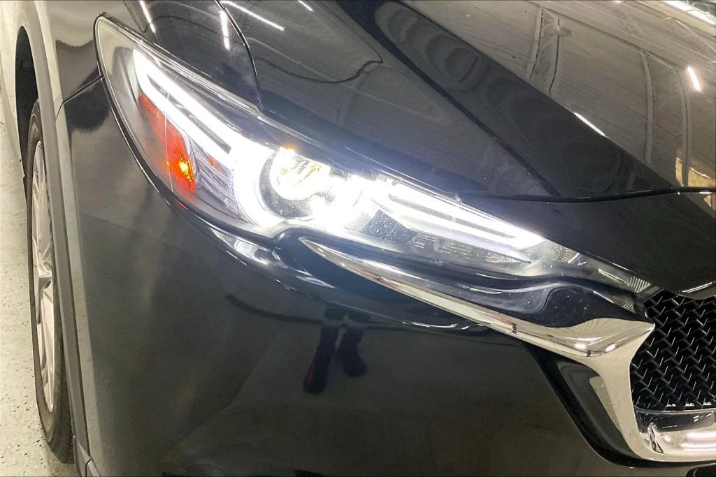 Used 2020 Black Mazda Grand Touring image 28