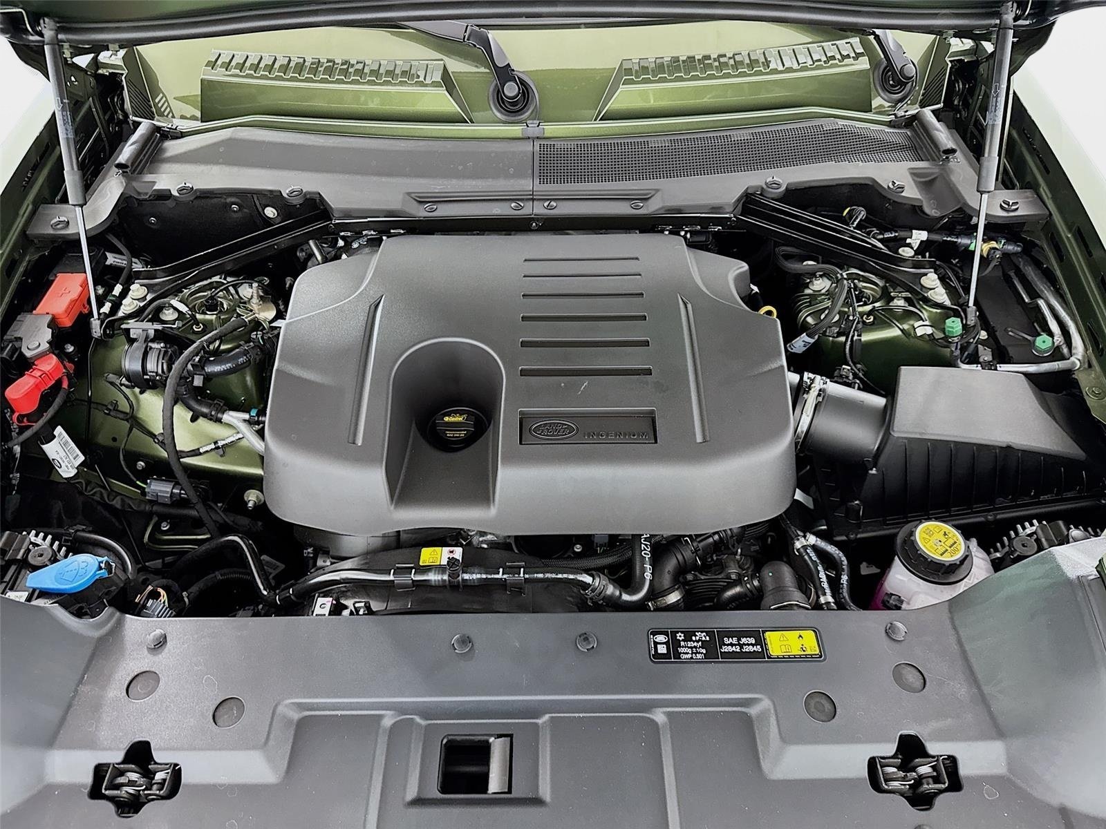Used 2026 Green Land Rover X-Dynamic SE image 32