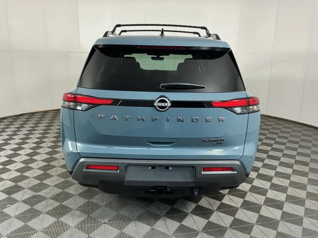 New 2026 Green Nissan Platinum image 6