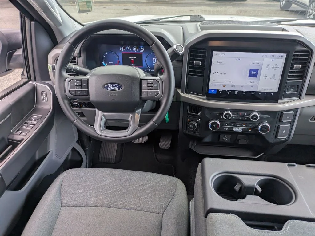 Used 2025 White Ford XLT image 16