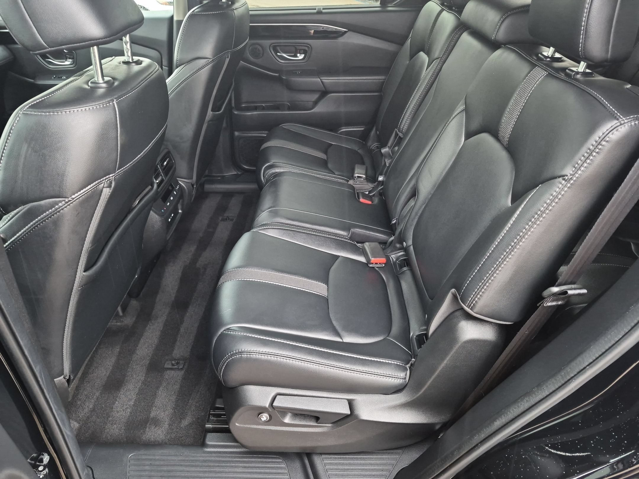 2025 Honda Pilot EX-L - Photo 24