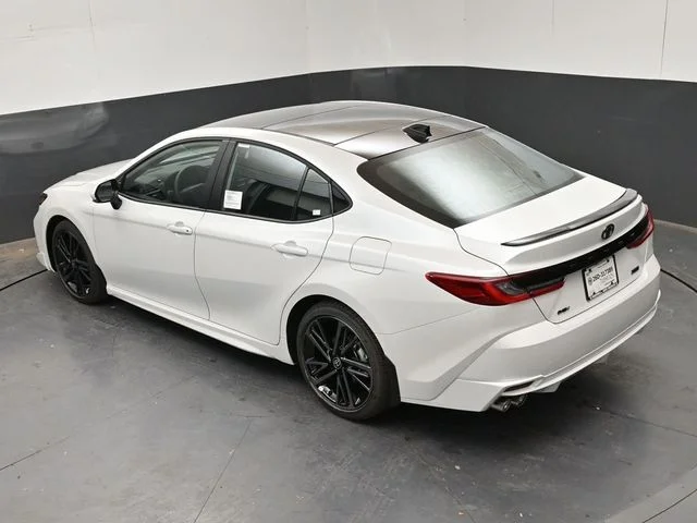 New 2026 Wind Chill Pearl <sup>1</sup> Toyota  XSE image 30