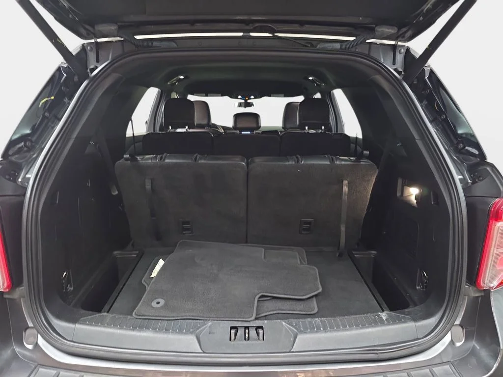 Used 2020 Gray Ford XLT image 16